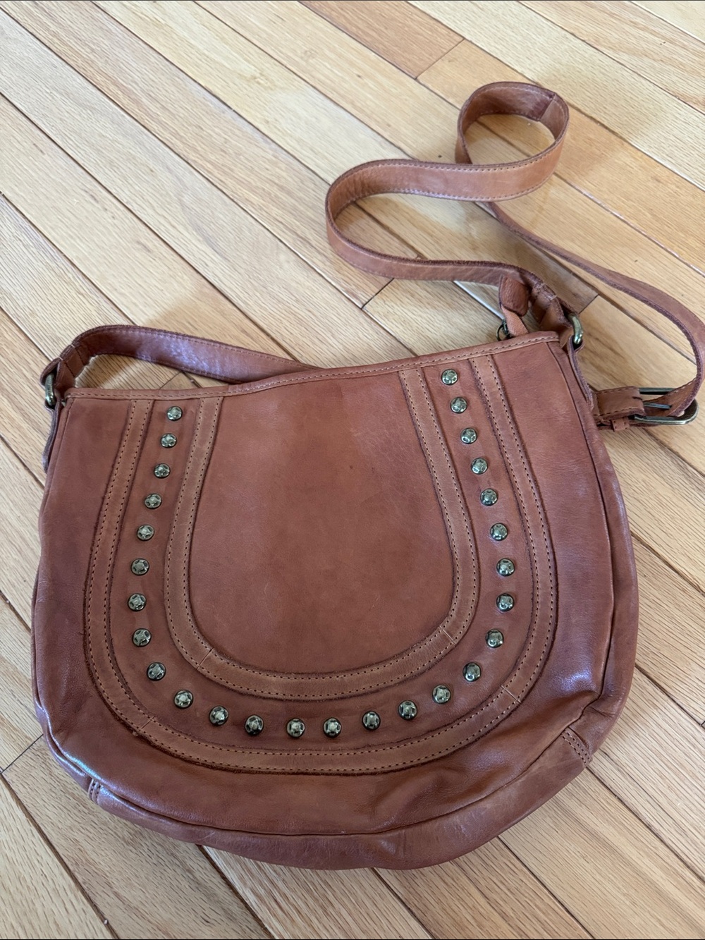 Vilencia Holland Women’s Tan Leather Crossbody Bag with Stud Accent
